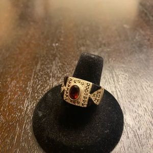 Silver Ring w/ Oval Cut Garnet Ring-Size 7/7.5 approx.